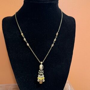 Simple Elegant Gold Necklace with Floral Pendant